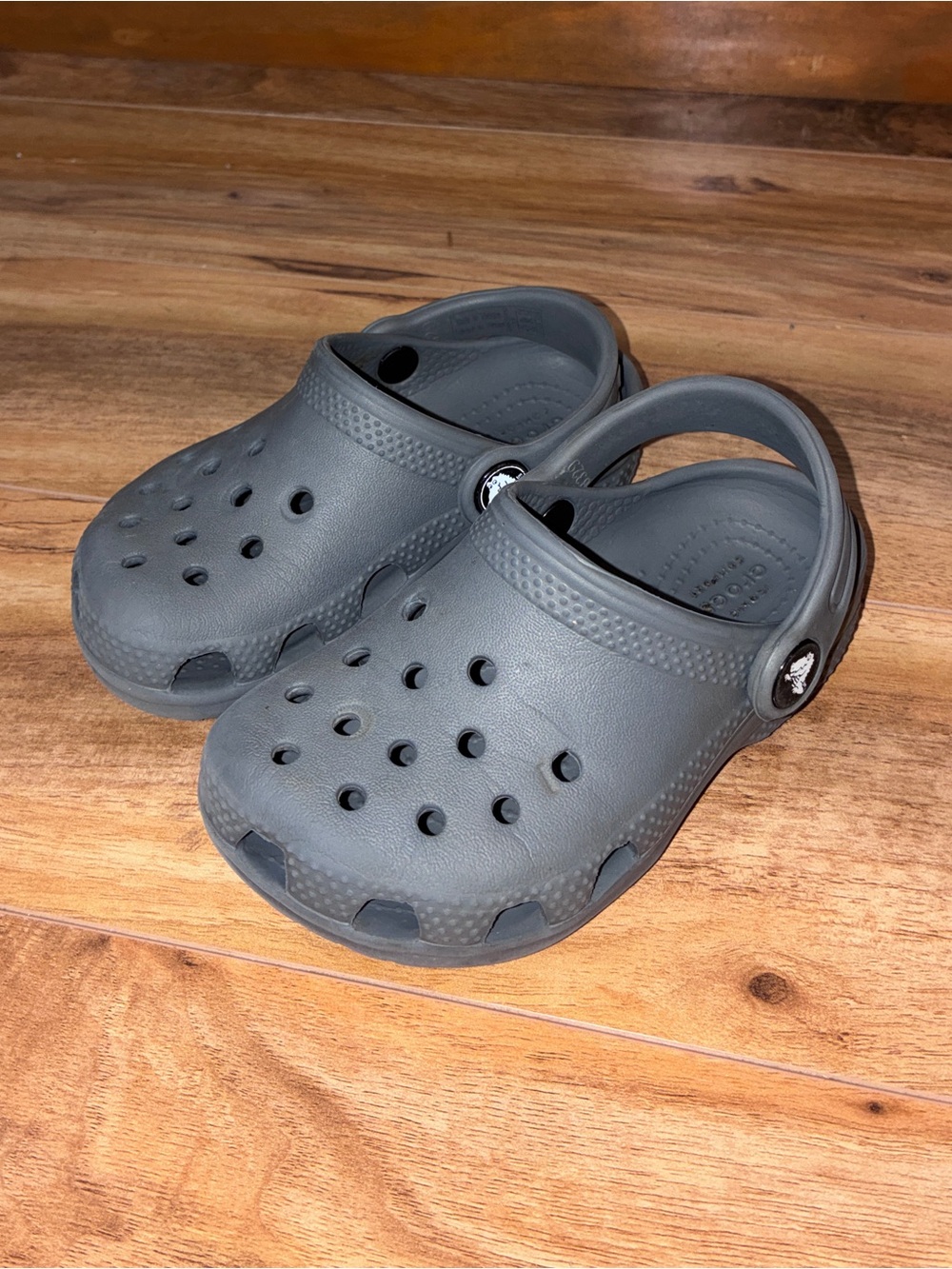 Kids Crocs, gray - size 8c